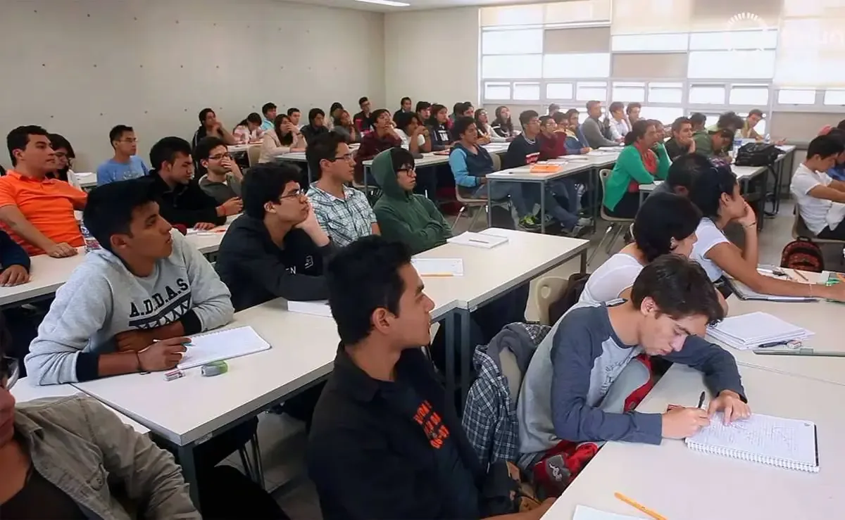 La UNAM inicia su ciclo escolar con una nueva generación dispuesta a enfrentar desafíos académicos.
