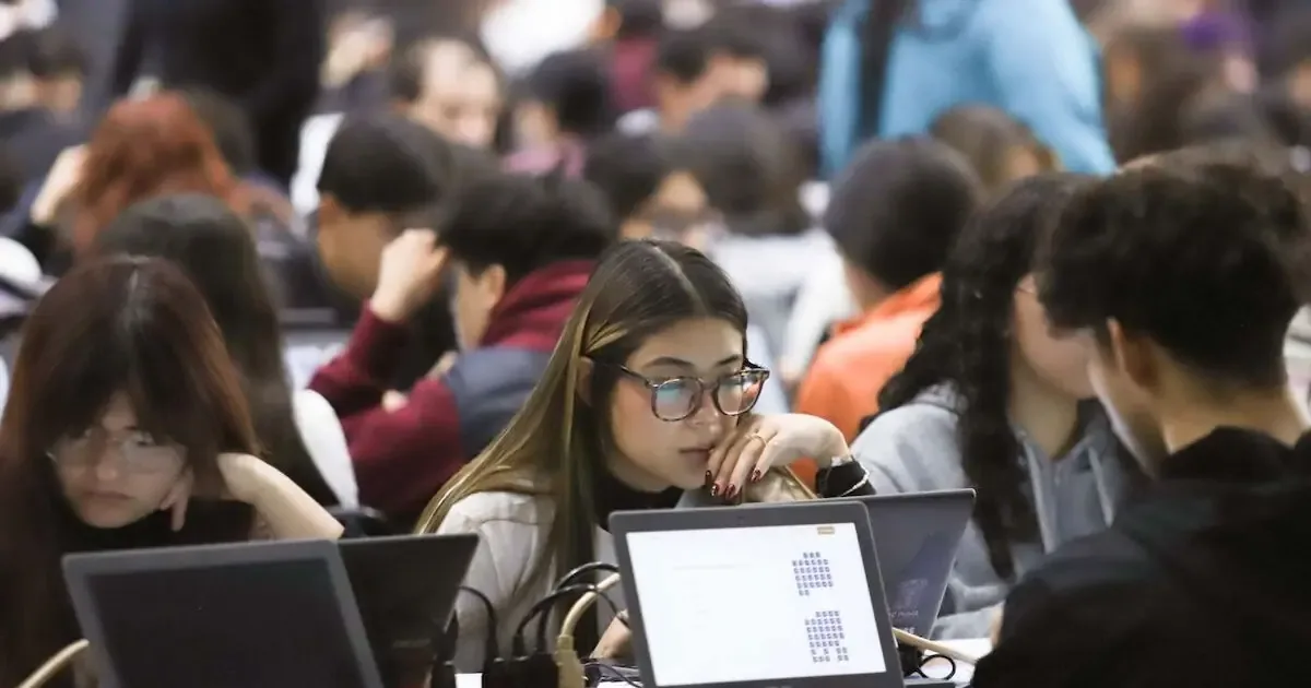 Cancelaciones en el examen de control afectan a aspirantes en Tijuana y León, generando preocupación en su proceso de ingreso.