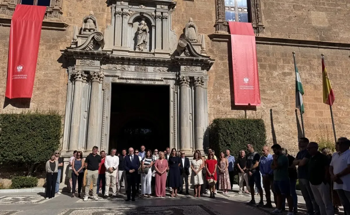 La universidad muestra apoyo a la familia de la estudiante y demanda erradicación de la violencia.