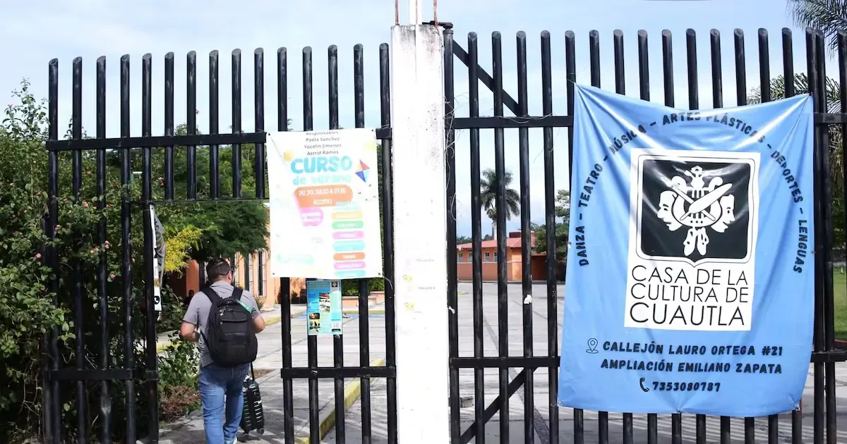 La decisión busca garantizar la seguridad de los estudiantes tras el asesinato de Claudia Tacoronte en México.