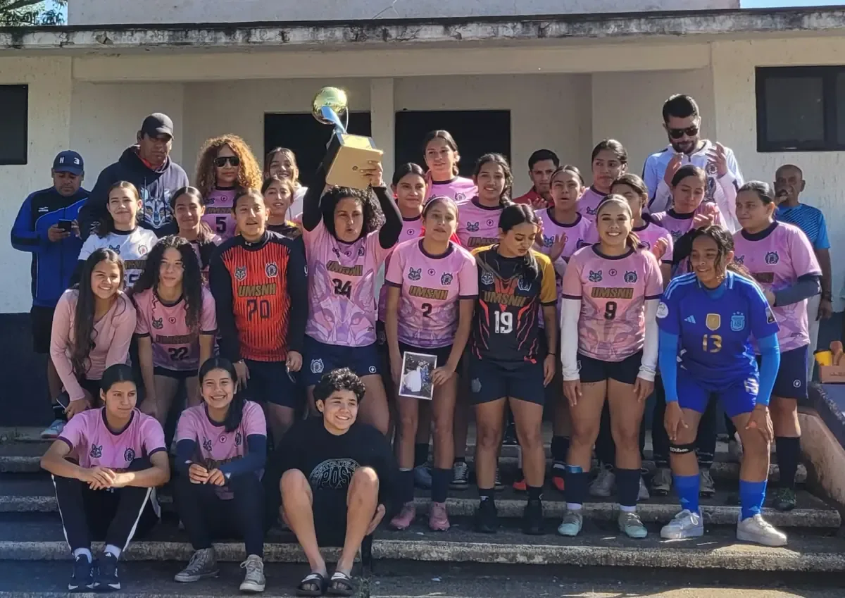 La Universidad Michoacana Femenil destaca con una victoria contundente en la Liga Municipal de Fútbol Amateur de Morelia.
