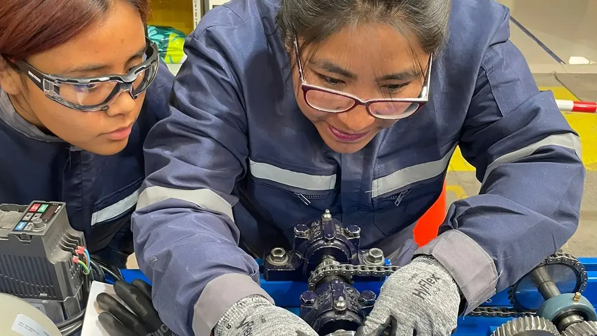 La educación minera evoluciona con entornos virtuales y túneles experimentales para atraer a nuevas generaciones.