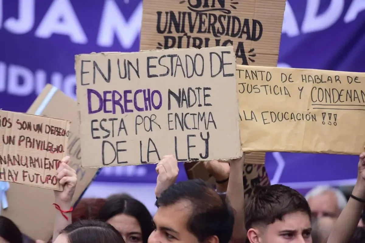 La V Marcha Federal Universitaria busca garantizar el financiamiento y condiciones de funcionamiento de las casas de estudio.