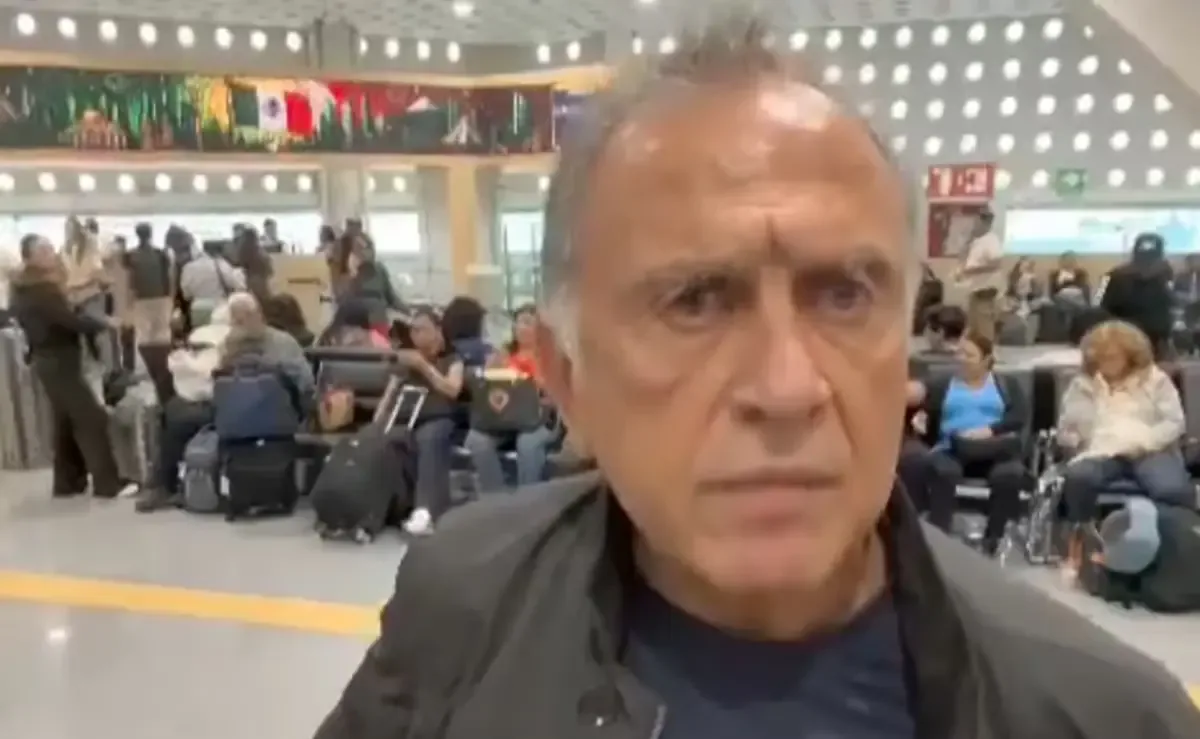 El exgobernador de Veracruz fue acusado de traición por un usuario en un video que circula en redes sociales.