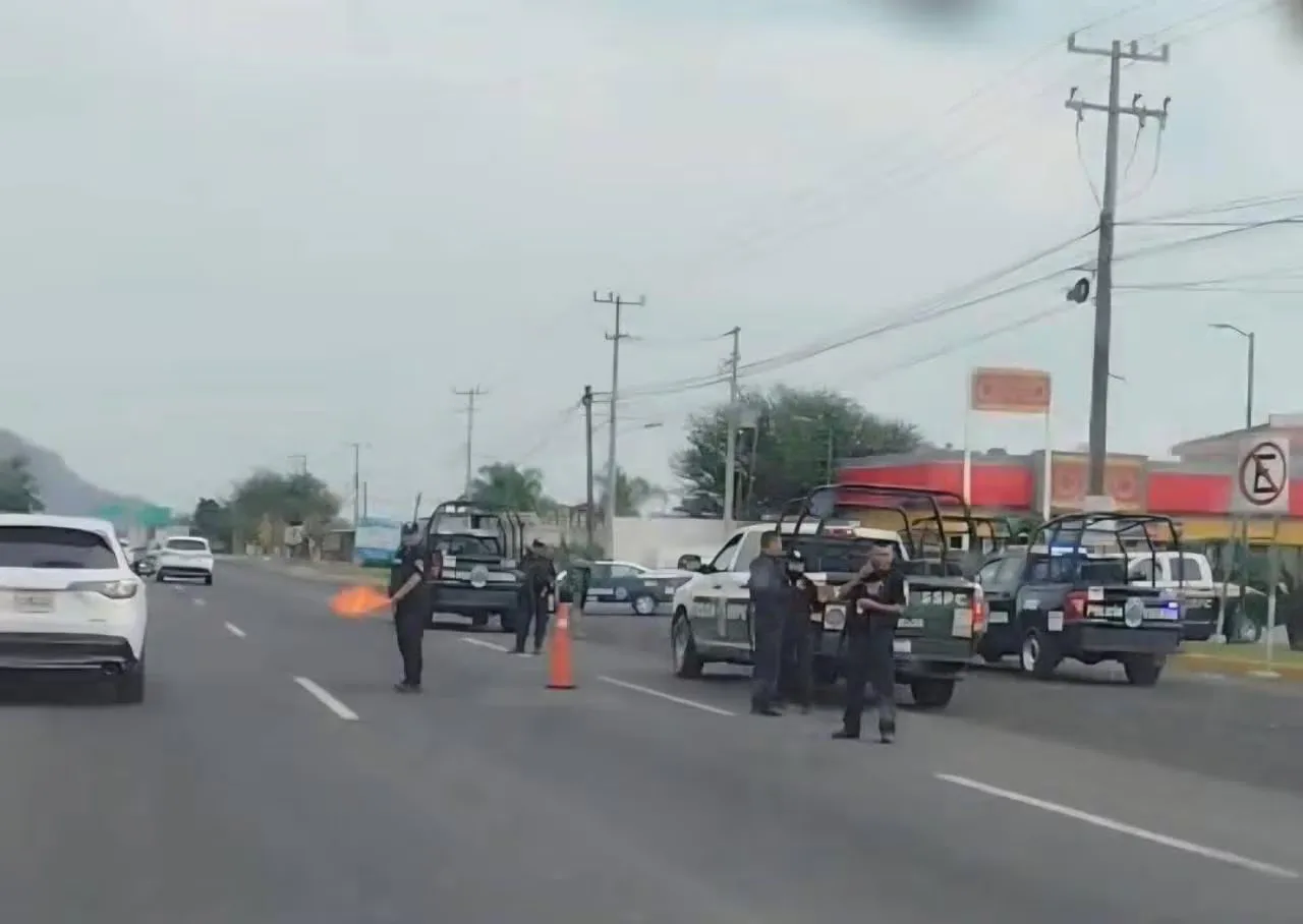 Valentín Lavín Romero, presidente municipal de Temoac, tras el ataque en la carretera.