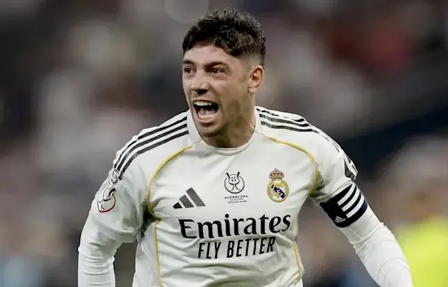 El futbolista uruguayo se expresó sobre la disputa en el vestuario del Real Madrid y negó agresiones.