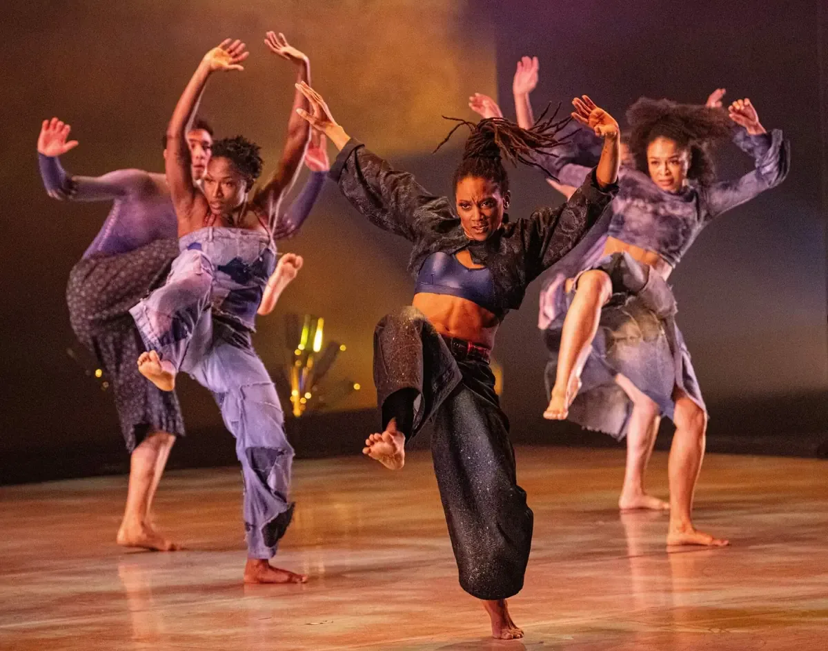 Variadas producciones locales destacan la resiliencia y la voz femenina en la danza.