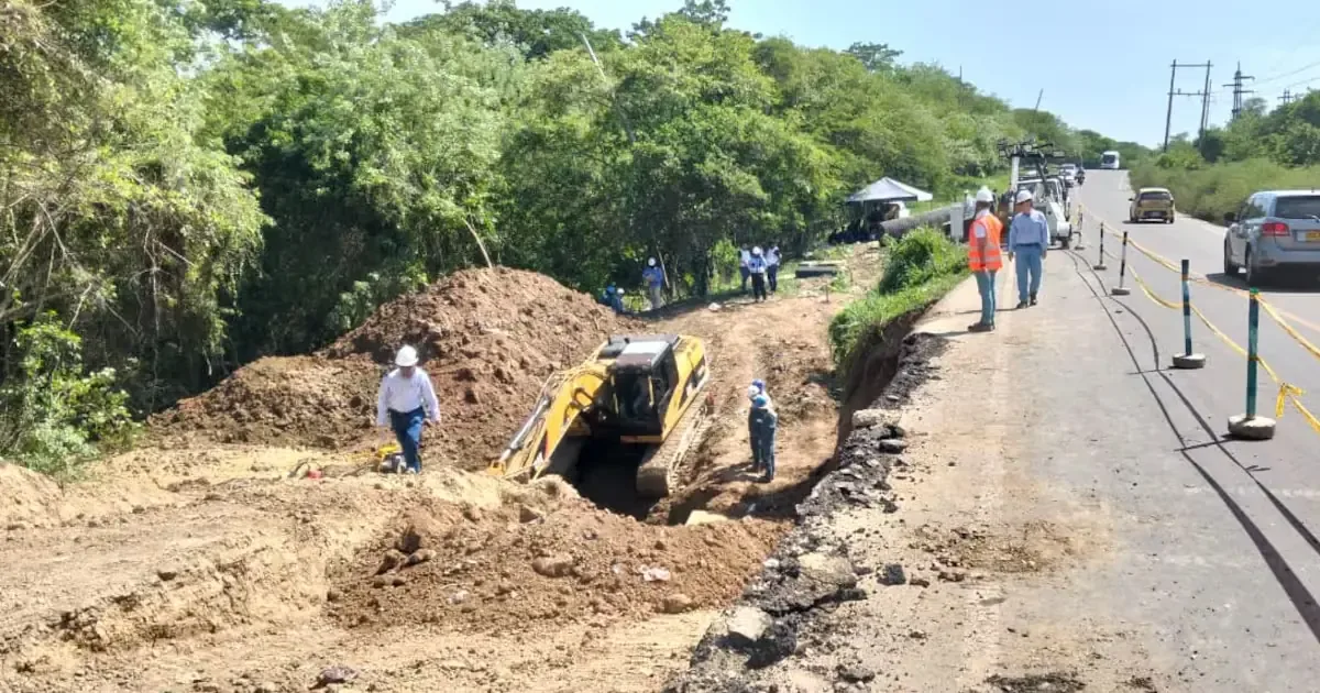 Una avería en la tubería principal afectará el servicio de agua en múltiples sectores de Cartagena esta noche.