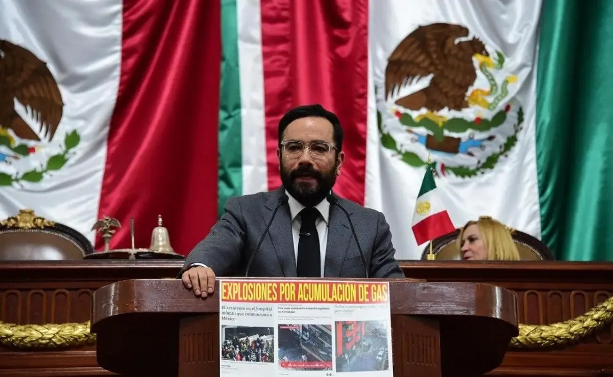 Víctor Hugo Romo durante la presentación de su iniciativa en la CDMX.