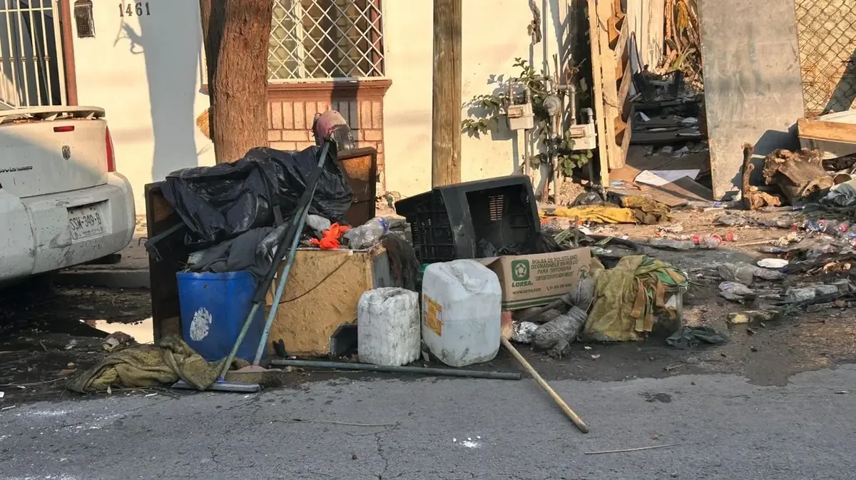 Vecinos alertan sobre el creciente problema de basura y su impacto en la comunidad.