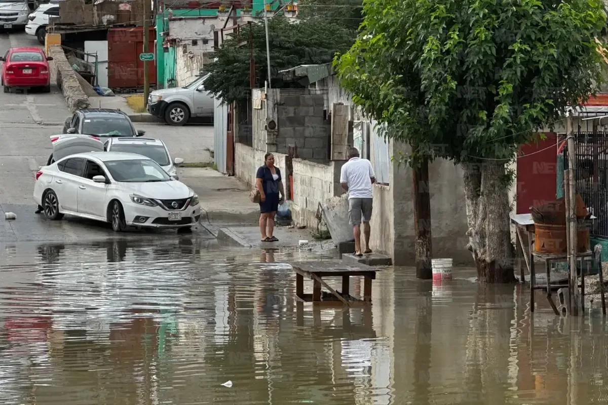 Habitantes demandan soluciones urgentes ante problemas de drenaje.