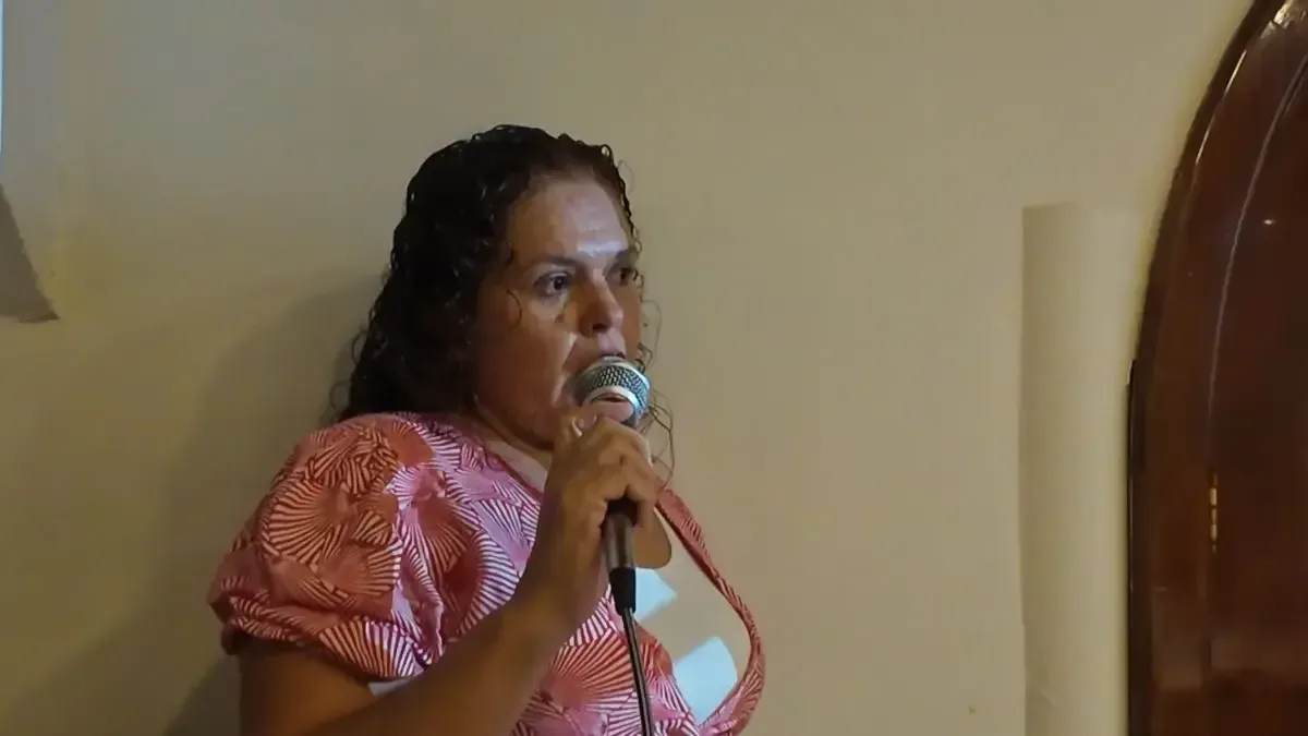 Habitantes de La Paz enfrentan cortes de luz que ponen en riesgo su salud y bienestar.