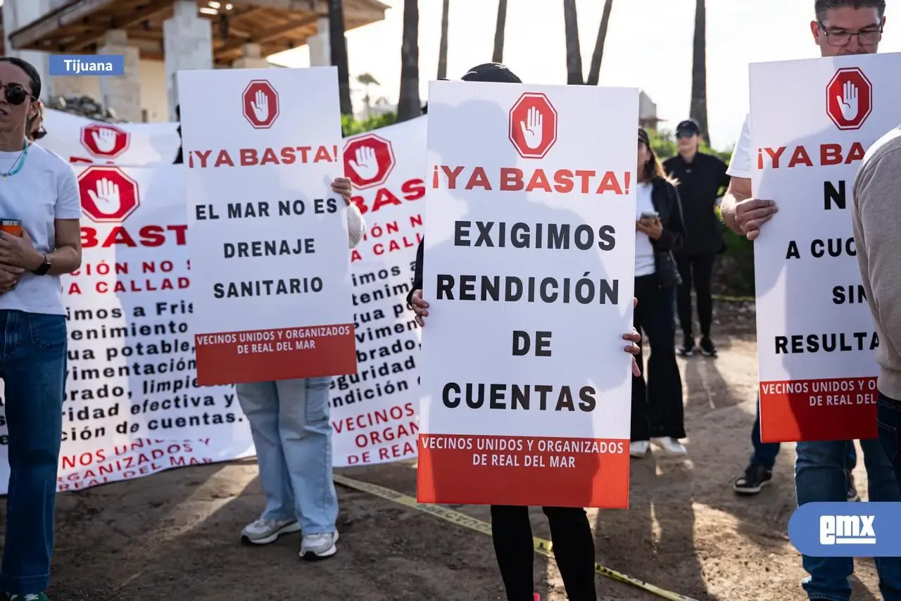 Vecinos de Real del Mar exigen mejoras en servicios básicos tras manifestación.