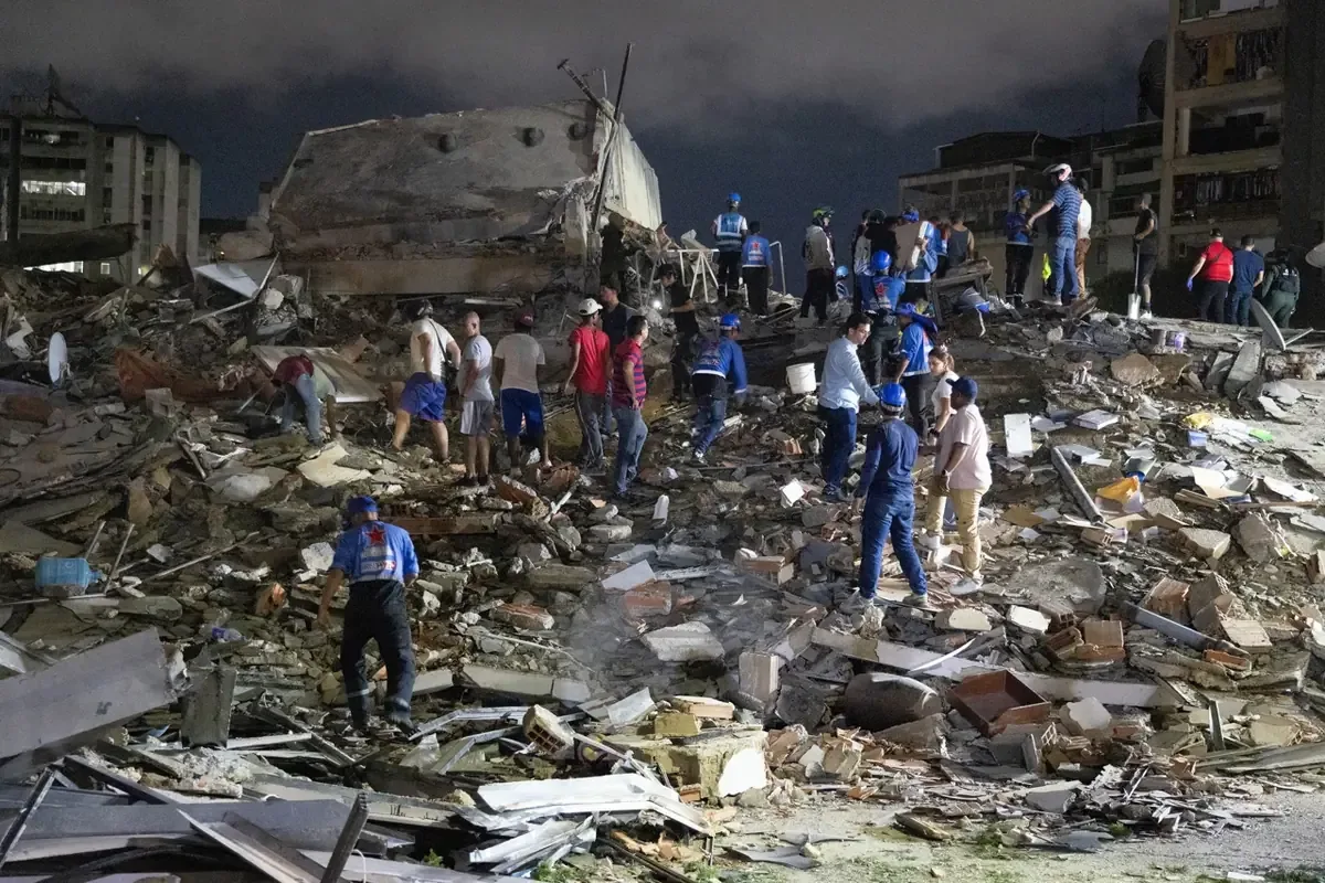 Migrantes repatriados por Estados Unidos sufren tragedia en Venezuela tras los recientes terremotos.