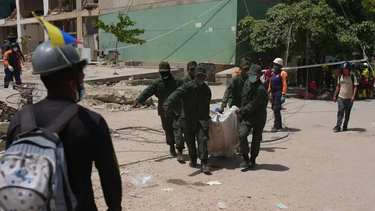Un doble terremoto causa miles de heridos y daños económicos de 6.700 millones de dólares en Venezuela.
