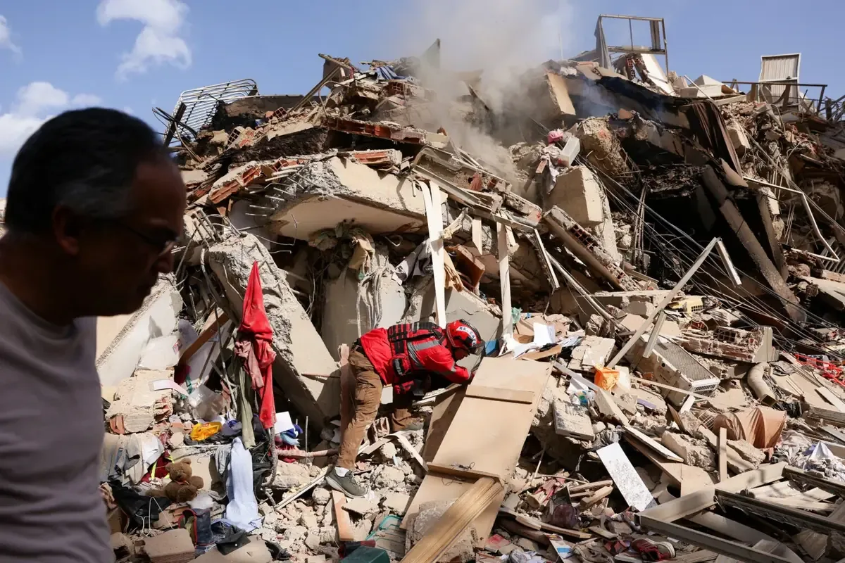 Al menos 235 muertos y 4,300 heridos tras dos terremotos en Venezuela han activado la respuesta humanitaria global.