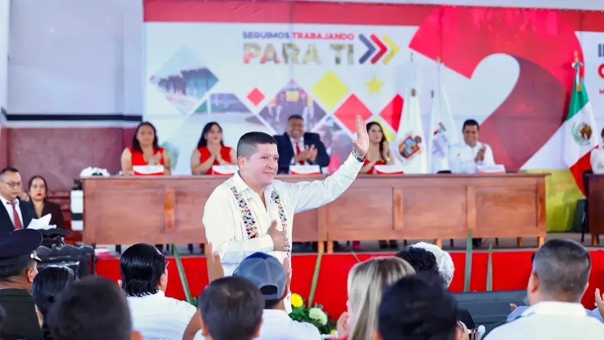 El informe resalta el compromiso del Gobierno Municipal con la comunidad, destacando avances y obras importantes.