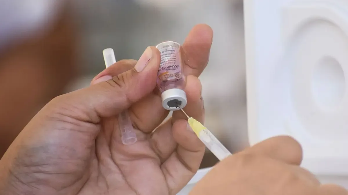 Las autoridades sanitarias implementan protocolos de prevención para evitar contagios.
