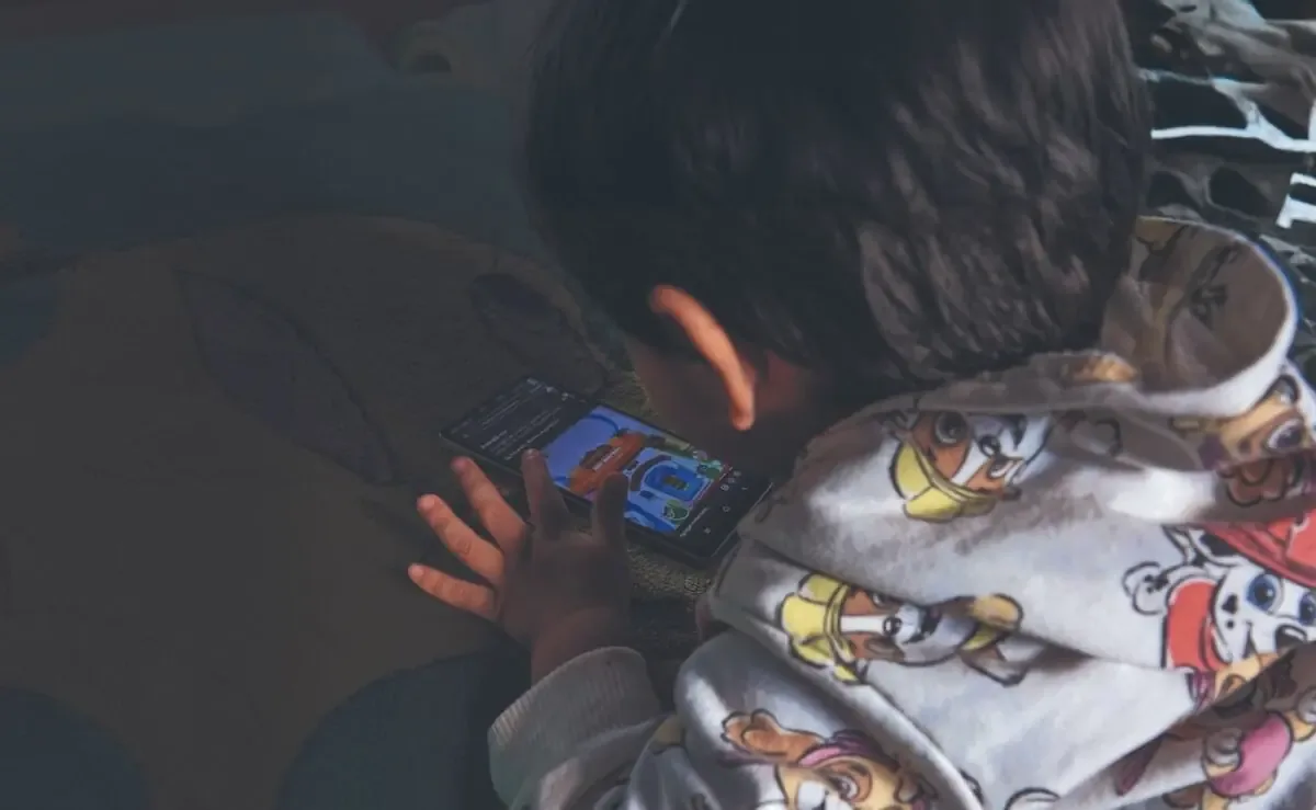 Estudio alerta sobre el grave impacto de la violencia sexual digital entre adolescentes en México.