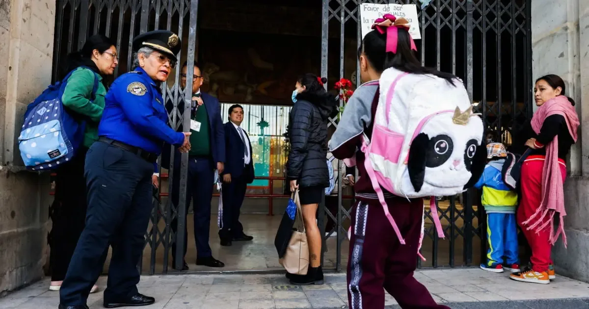 Las empresas deben considerar el impacto del regreso a clases en su personal para promover un ambiente laboral más empático.