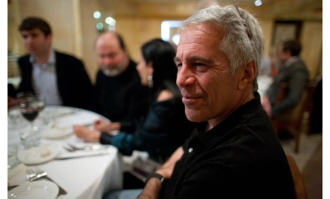 "Vínculos revelados entre la princesa Mette-Marit de Noruega y Jeffrey Epstein."