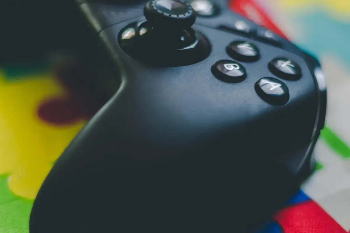 Tamashika, un shooter psicodélico, se incorpora a Xbox Game Pass y es ideal para nuevos jugadores.