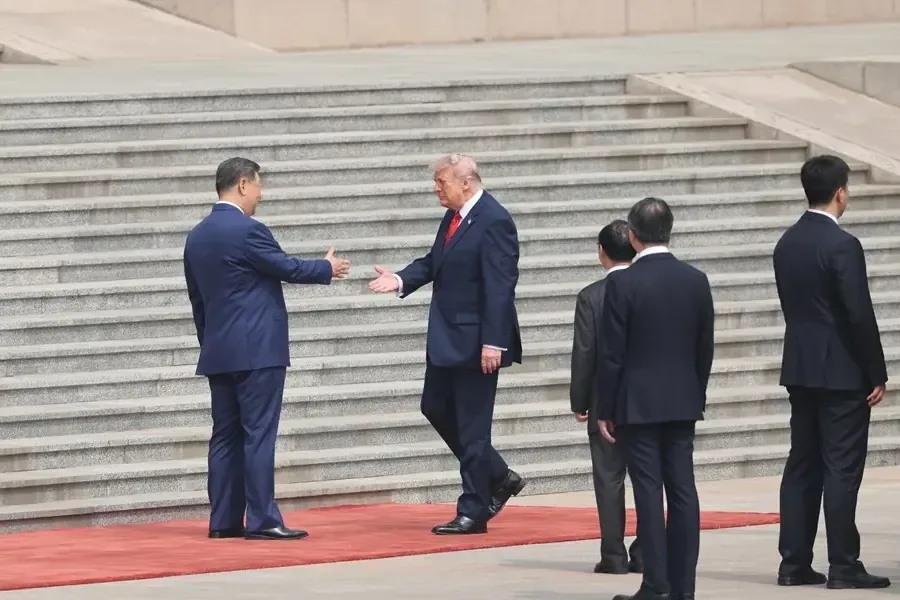 Los líderes de China y EE.UU. inician diálogo en Pekín, abordando temas clave de colaboración.