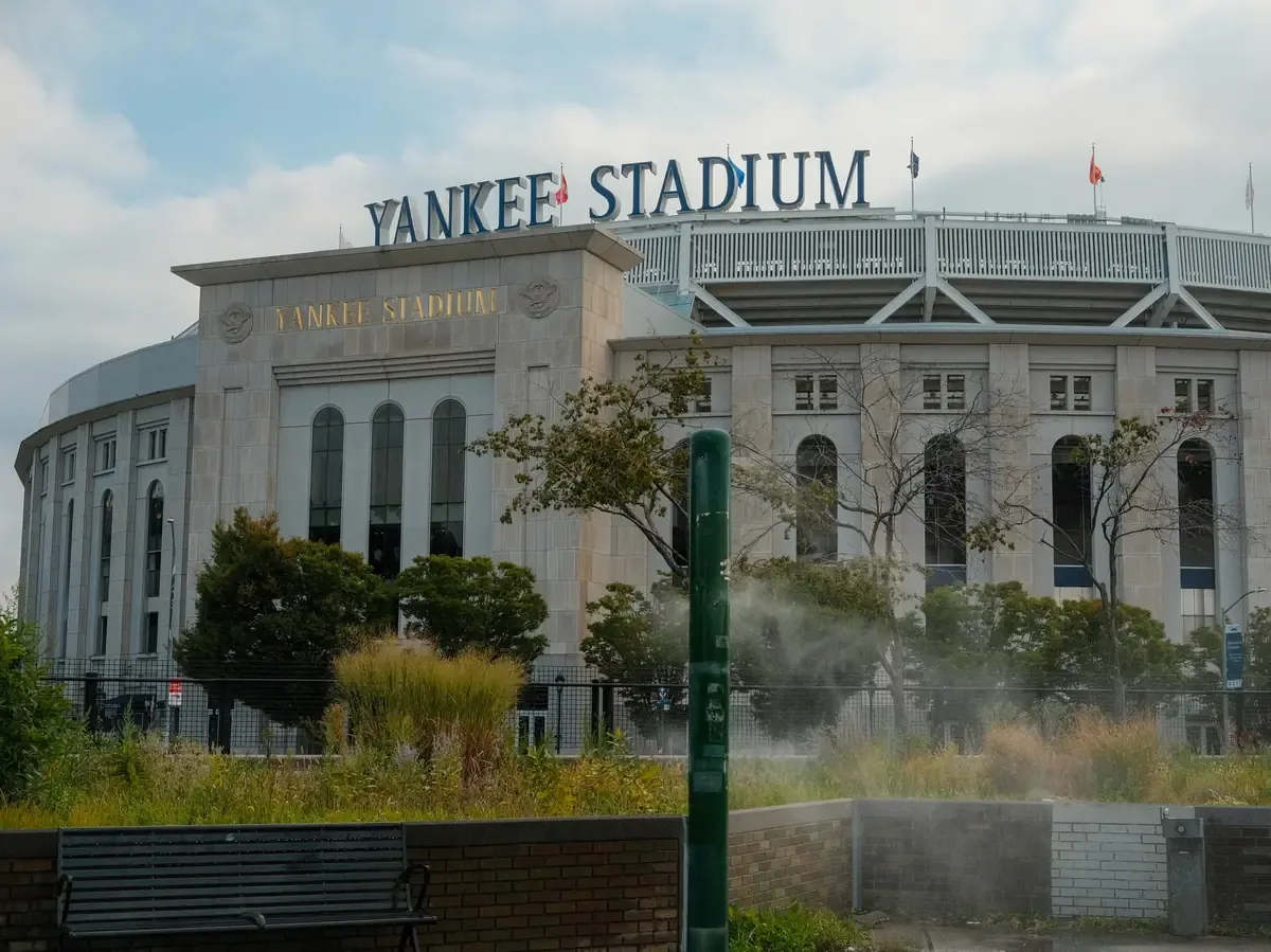 La ceremonia destaca la trayectoria de Sabathia con los Yankees y su legado en el béisbol.