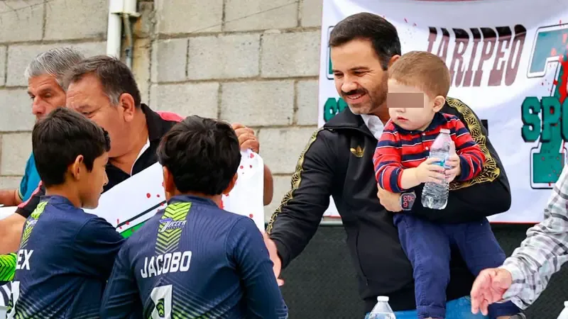 El secretario del Ayuntamiento de Morelia respalda al equipo en su participación internacional.