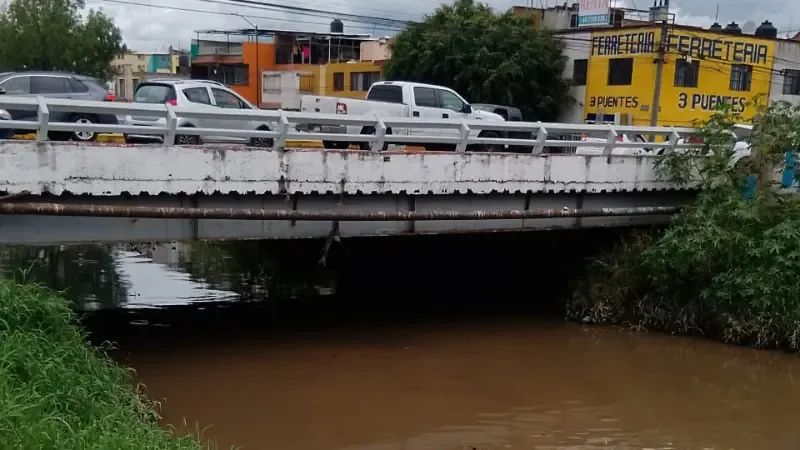 El secretario del Ayuntamiento de Morelia realiza monitoreo para garantizar la seguridad de la ciudadanía en temporada de lluvias.