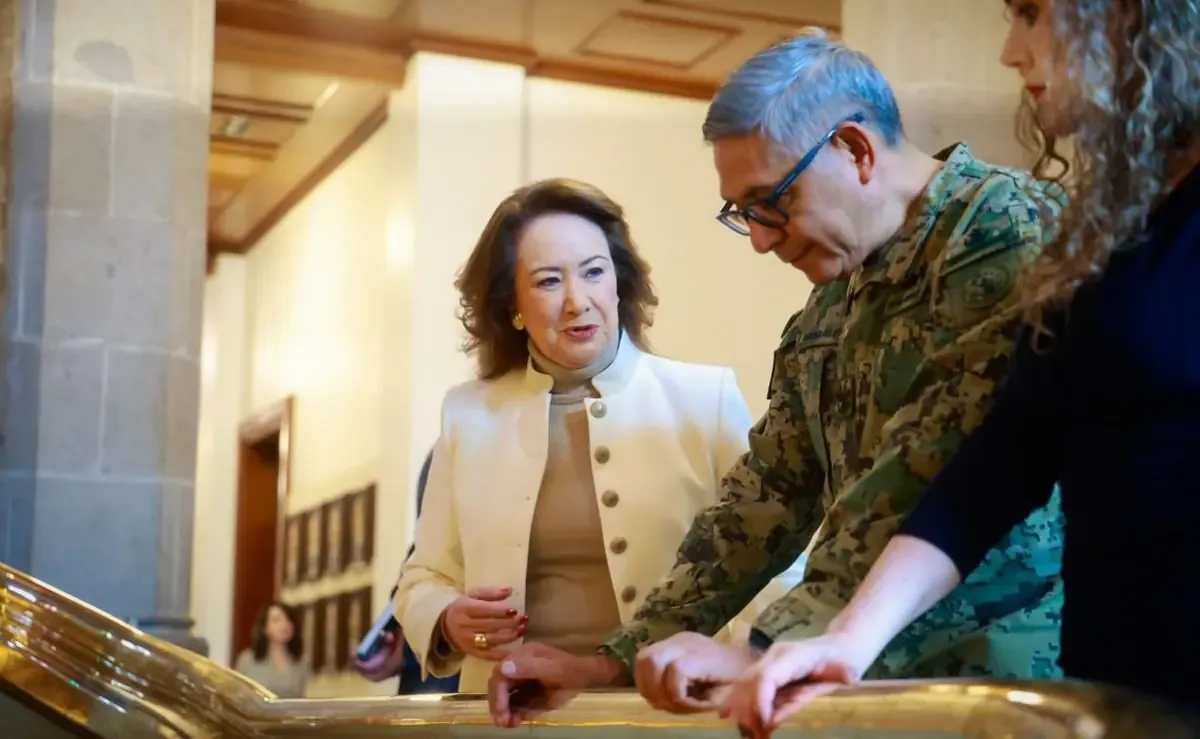 La ministra destacó la importancia de la lealtad a México y la Constitución en su encuentro con el almirante.