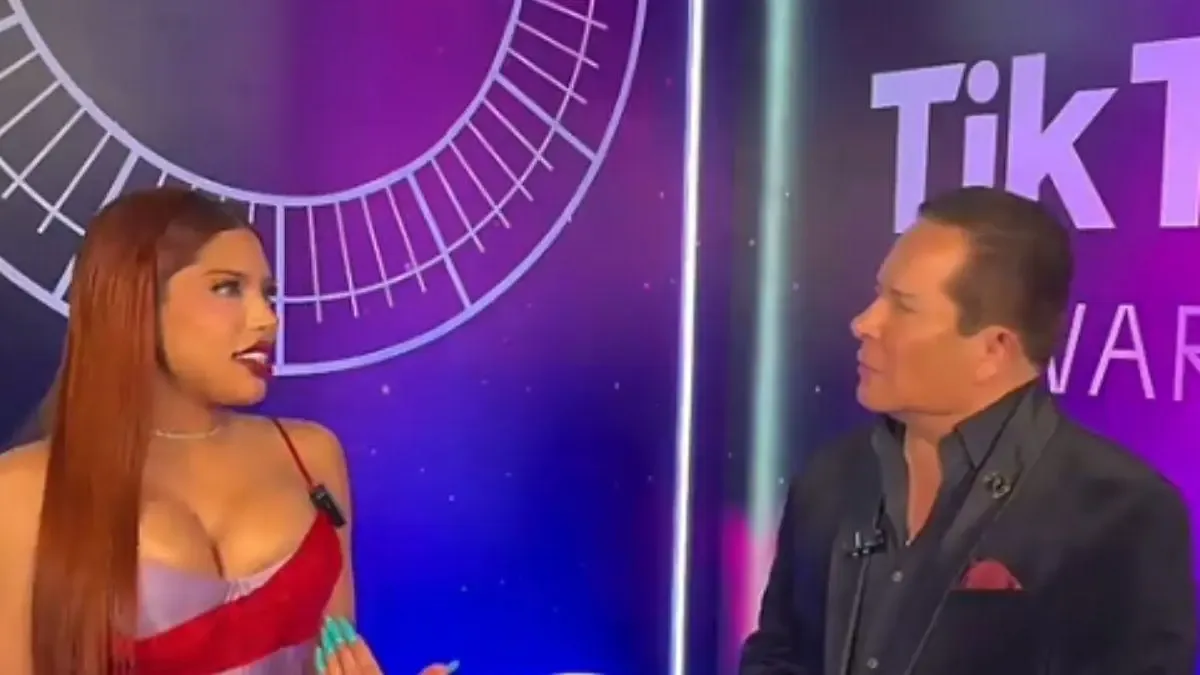 Yeri Mua durante su intervención acerca de la polémica con Carolina Miranda.