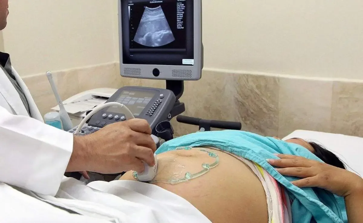 La maternidad a temprana edad se mantiene como un reto en Yucatán, según el INEGI.