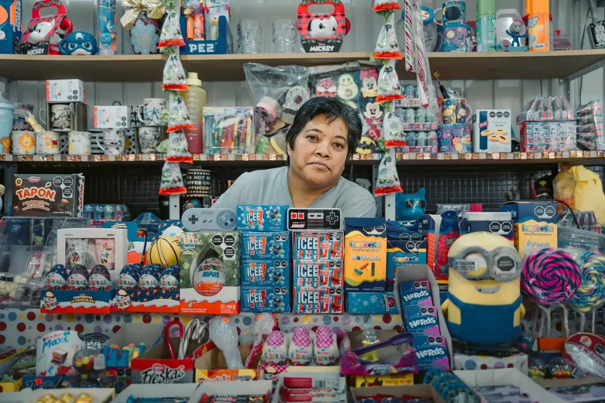 La empresaria mexicana se destaca en educación financiera y liderazgo femenino.