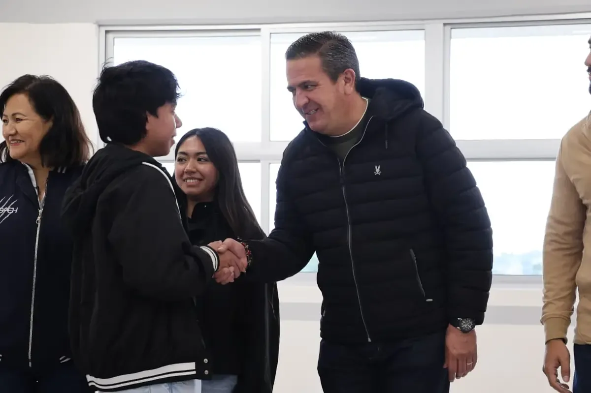 La entrega de obras en Zempoala beneficiará a la comunidad en movilidad y educación.