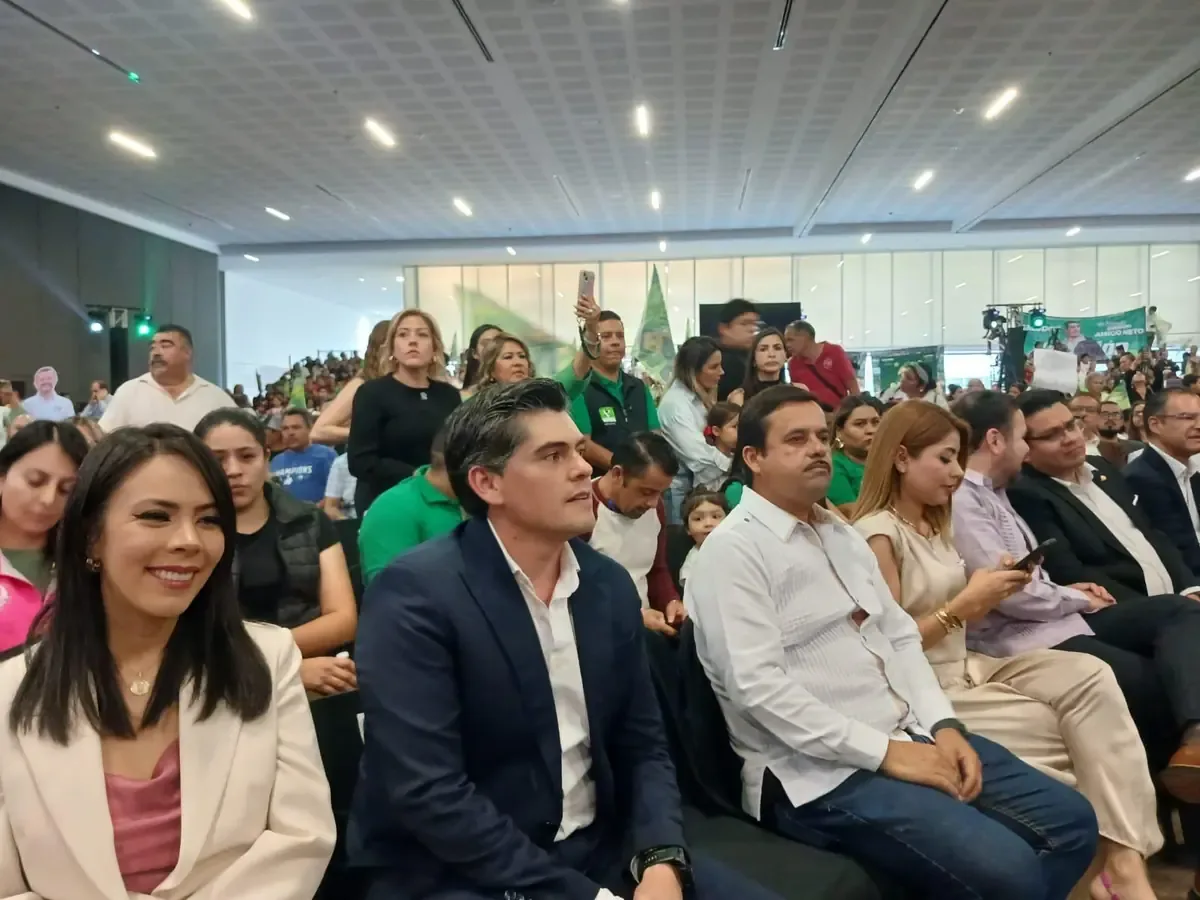Toño Ixtláhuac destaca logros del diputado federal en su segundo informe legislativo.